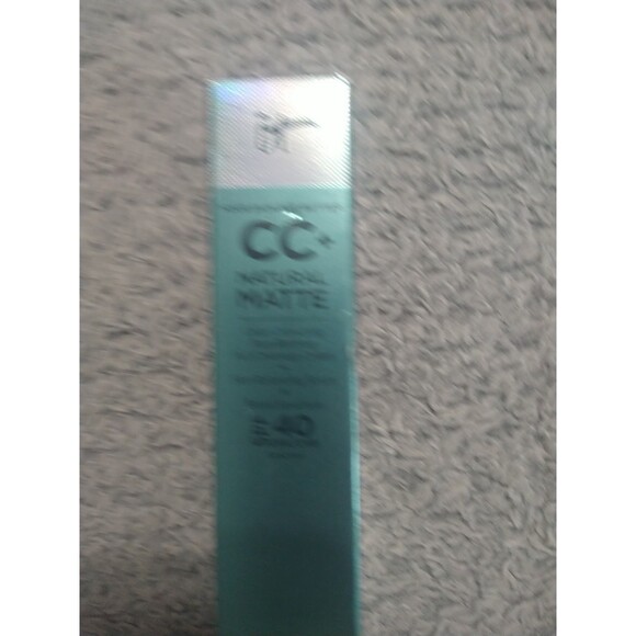 Natural Matte Color Correcting Cream SPF 40 Nib 32ml - Picture 7 of 9